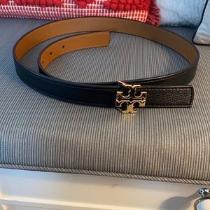 Tory Burch reversible brown/black belt!